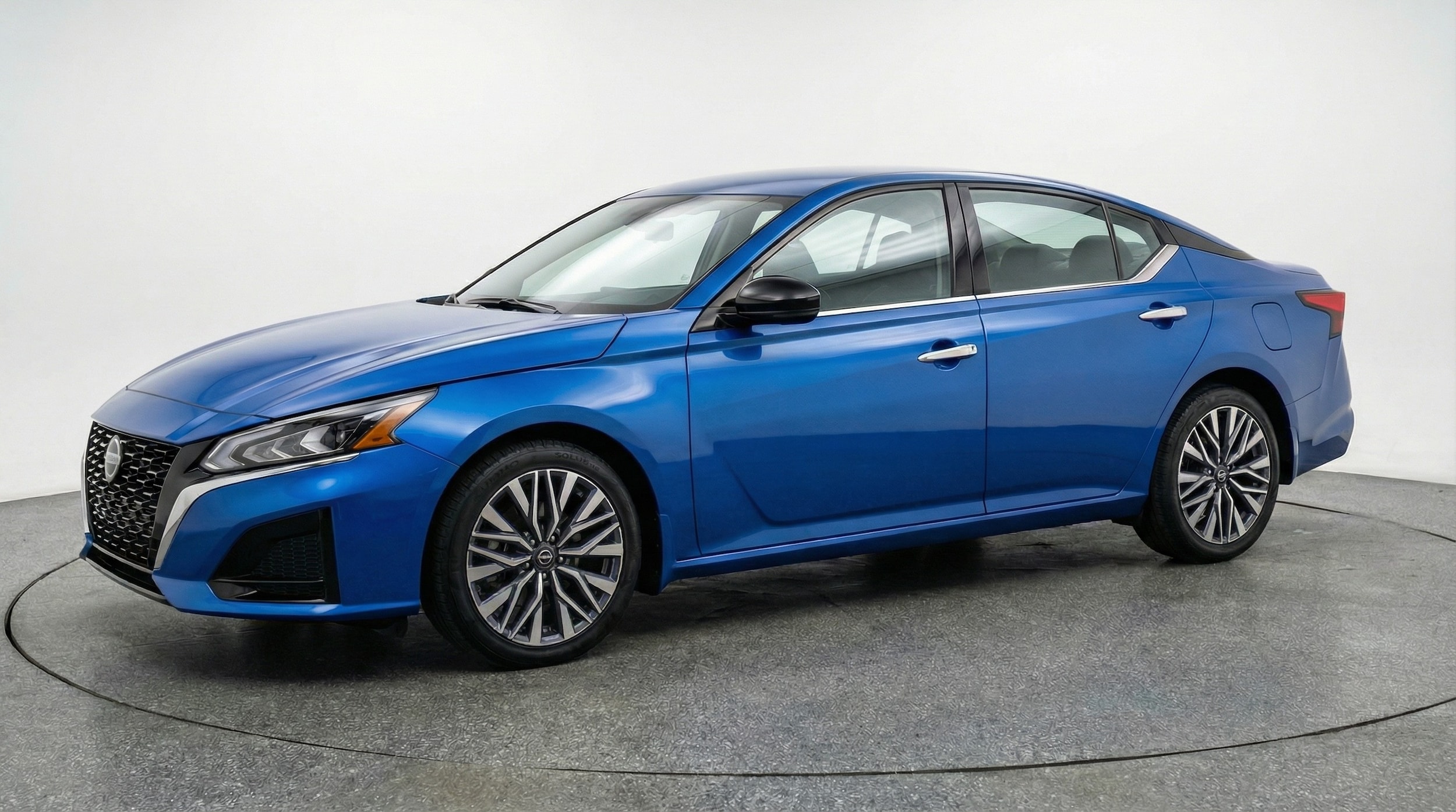 Thumbnail: 2025 Nissan Altima - 3