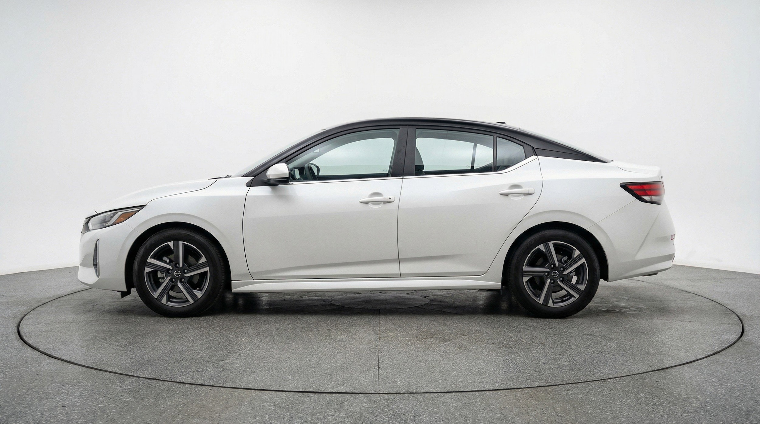 Thumbnail: 2025 Nissan Sentra - 5