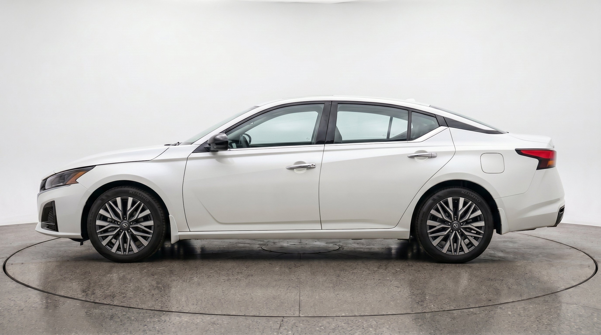 Thumbnail: 2025 Nissan Altima - 5