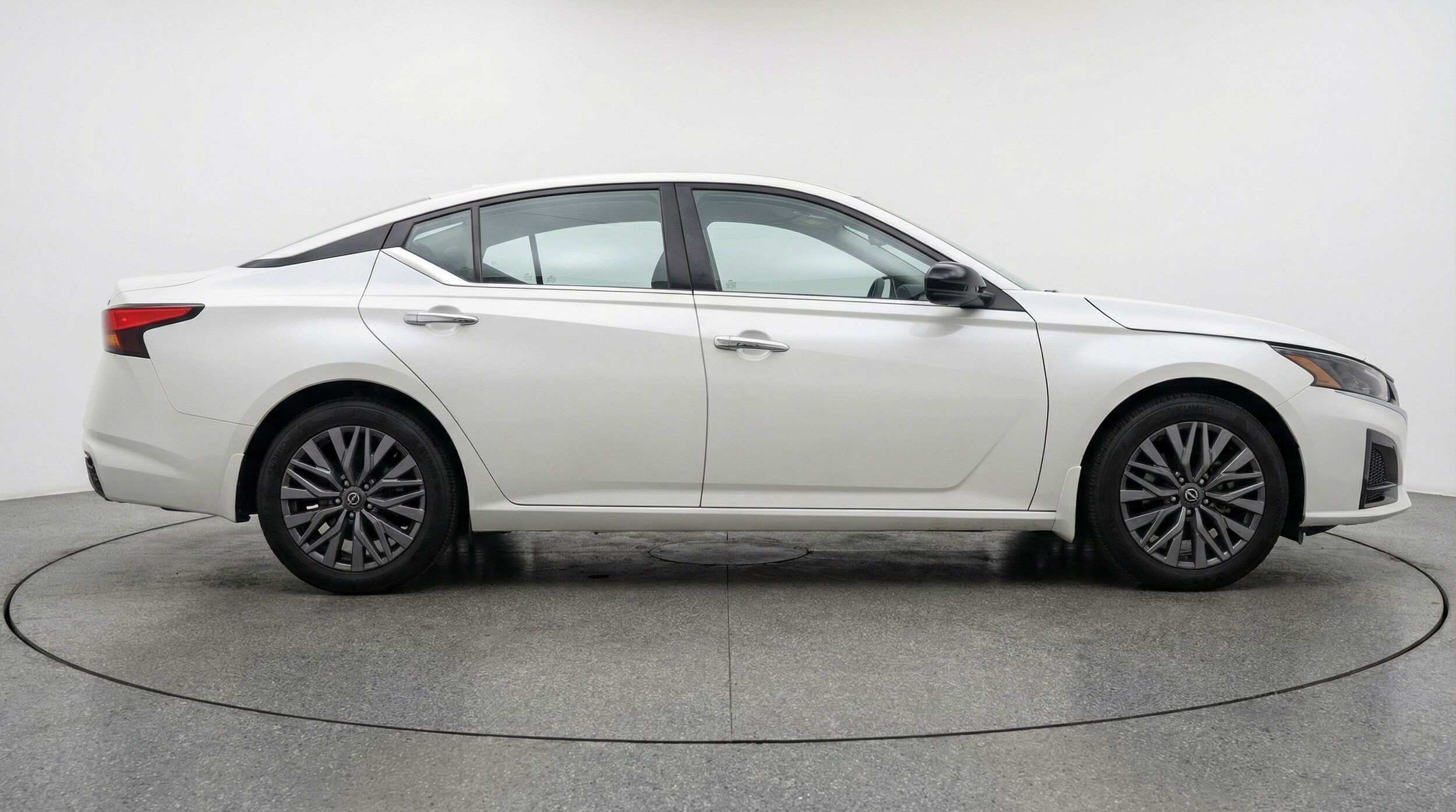 Thumbnail: 2025 Nissan Altima - 8