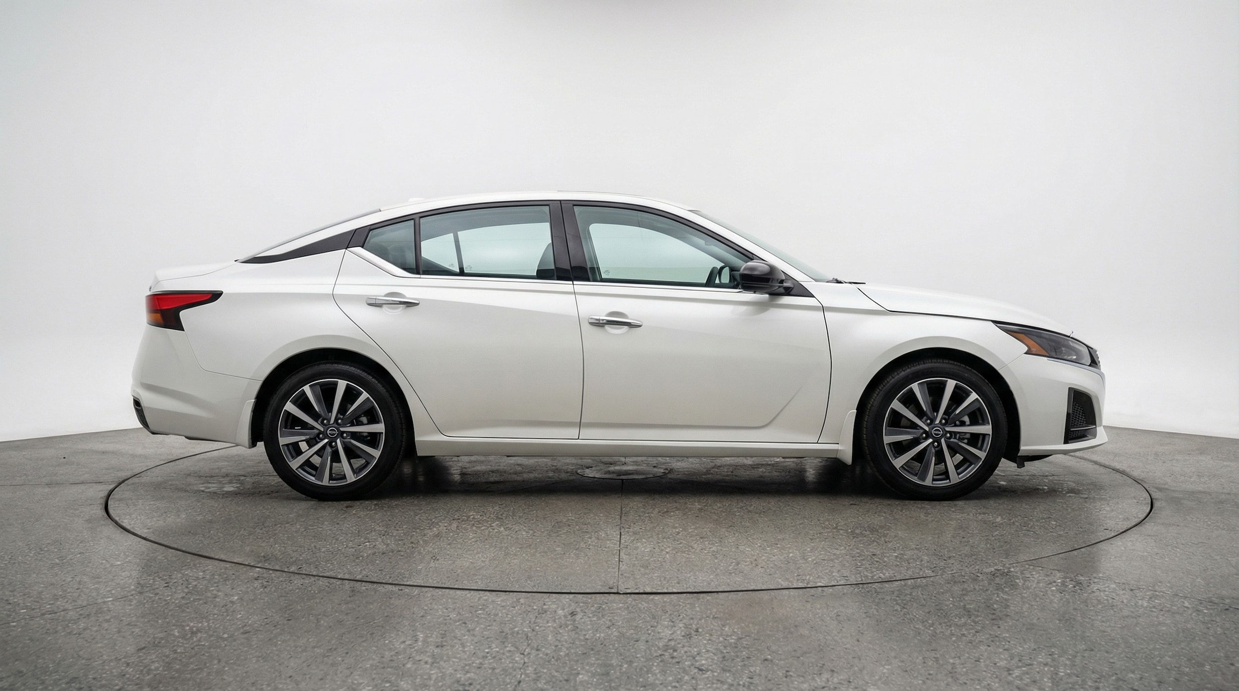 Thumbnail: 2025 Nissan Altima - 8