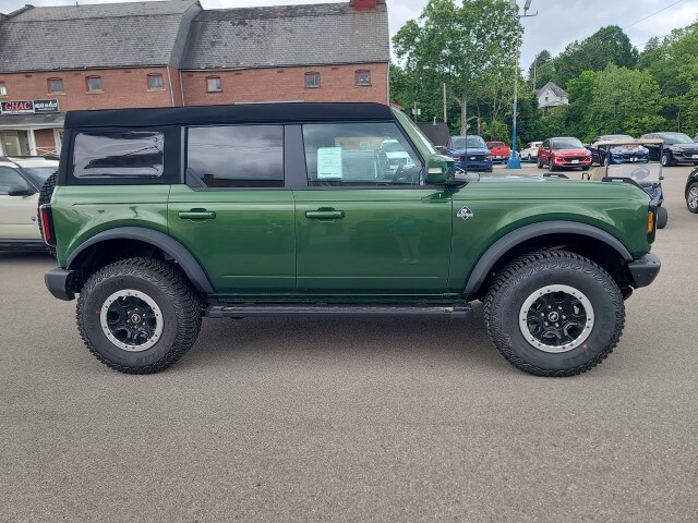 2024 Ford Bronco Outer Banks photo 4