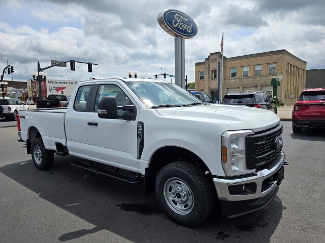 2025 Ford F-250 XL photo 4