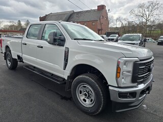 2025 Ford F-350 4x4 Crew Cab Truck Crew Cab