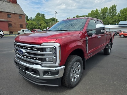 2025 Ford F-350 4x4 Crew Cab Lariat Truck Crew Cab