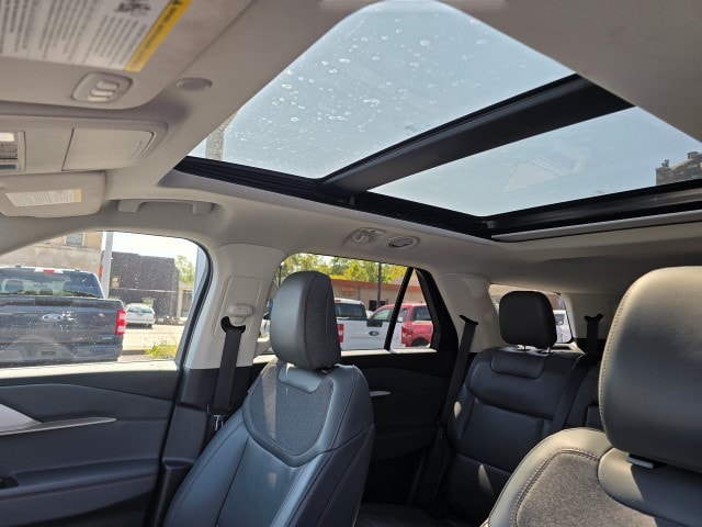 2025 Ford Explorer Active - Photo 13