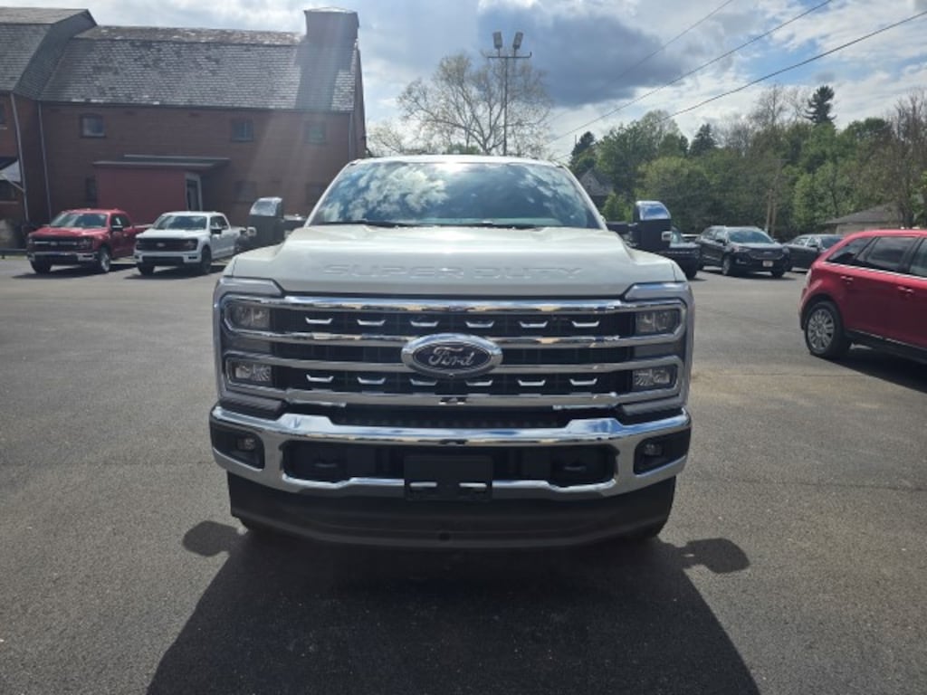 New 2026 Ford F-250 4x4 Crew Cab Lariat Truck Crew Cab