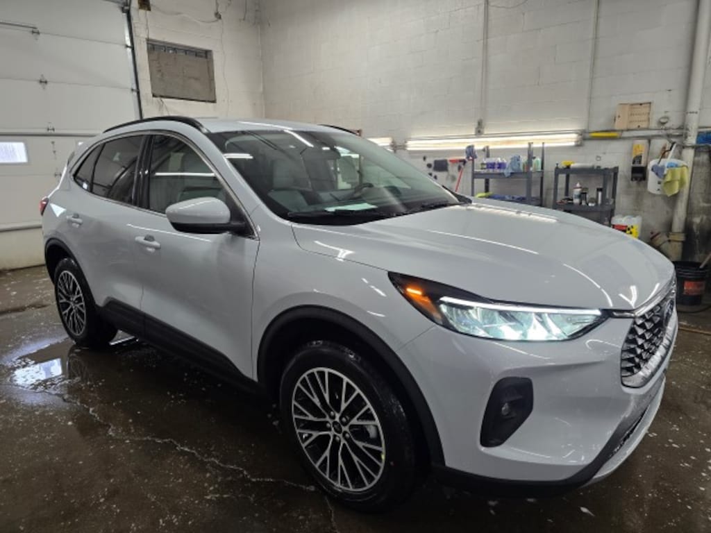 New 2026 Ford Escape Plug in Hybrid SUV