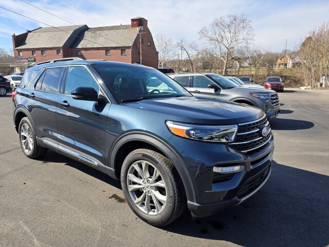 2023 Ford Explorer XLT photo 4