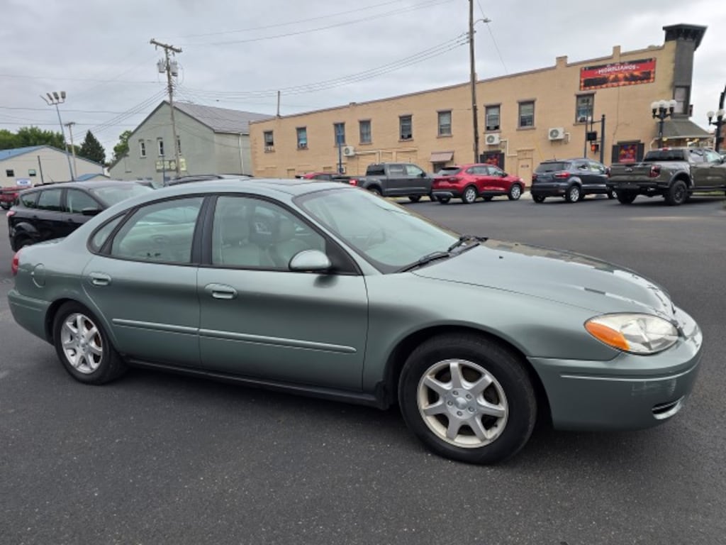 Used 2006 Ford Taurus SEL Sedan