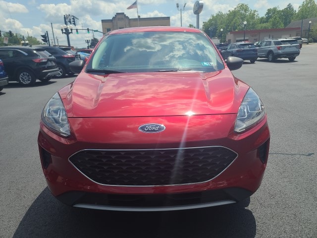 Used 2022 Ford Escape SE with VIN 1FMCU9G67NUA00945 for sale in Greenville, PA