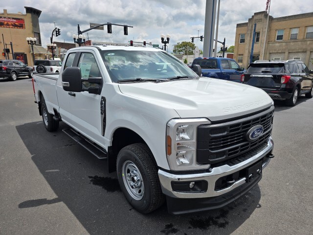 2025 Ford F-250 XL photo 3