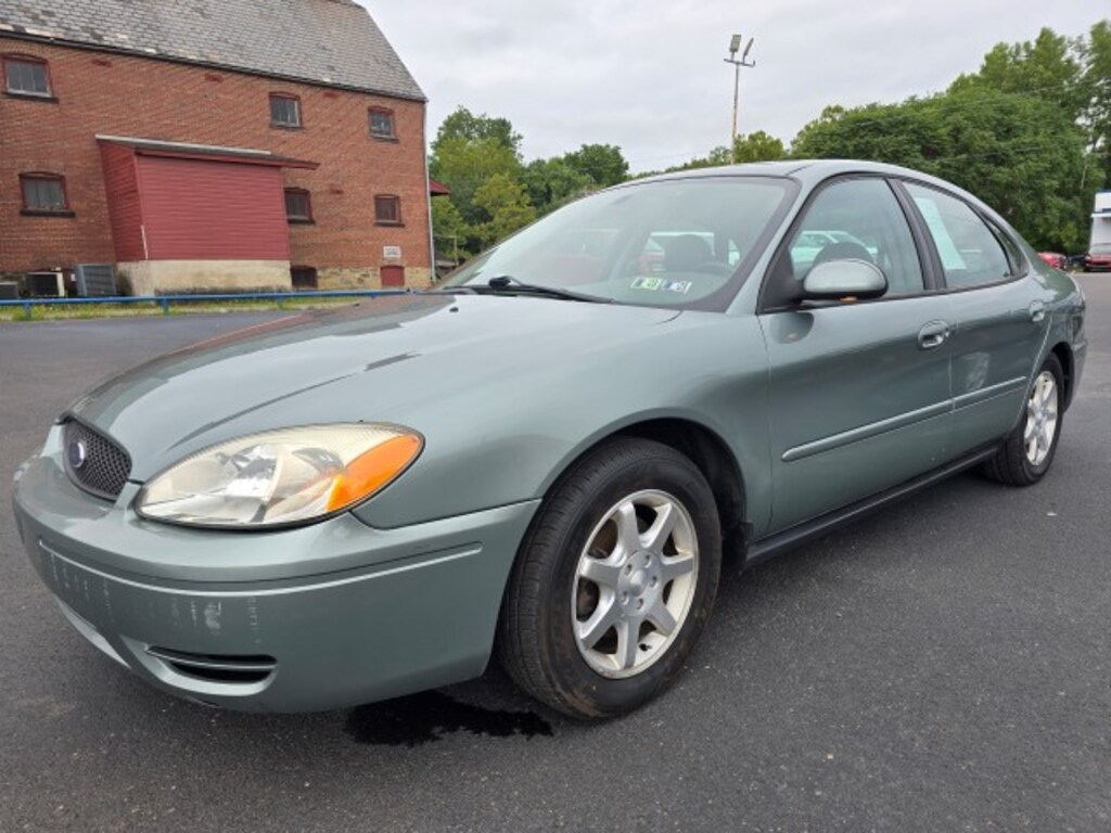Used 2006 Ford Taurus SEL Sedan