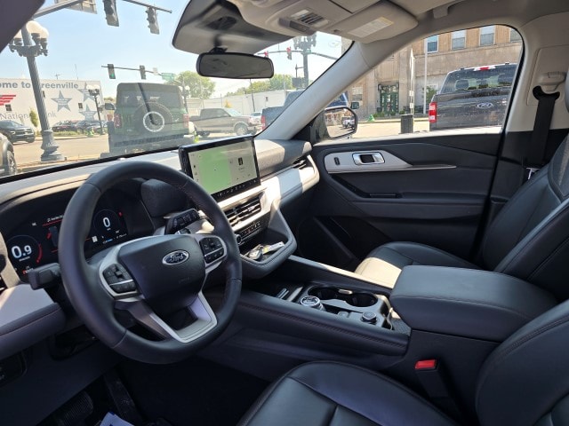 2025 Ford Explorer Active - Photo 11