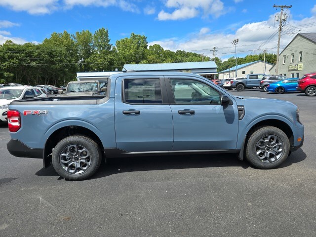 2025 Ford Maverick XLT photo 2