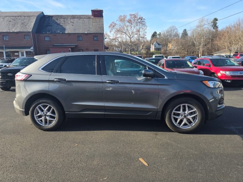Used 2024 Ford Edge SEL AWD SUV
