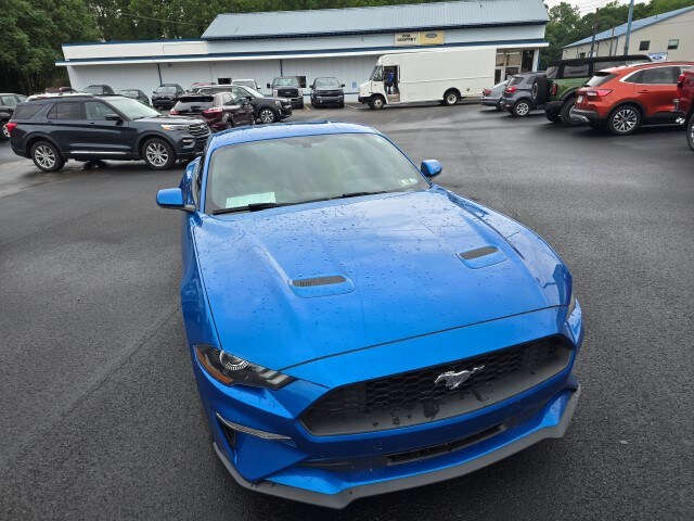 2020 Ford Mustang photo 3