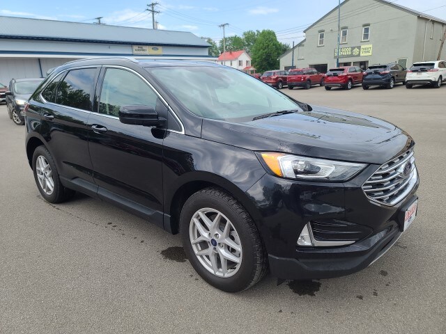 2021 Ford Edge SEL photo 3