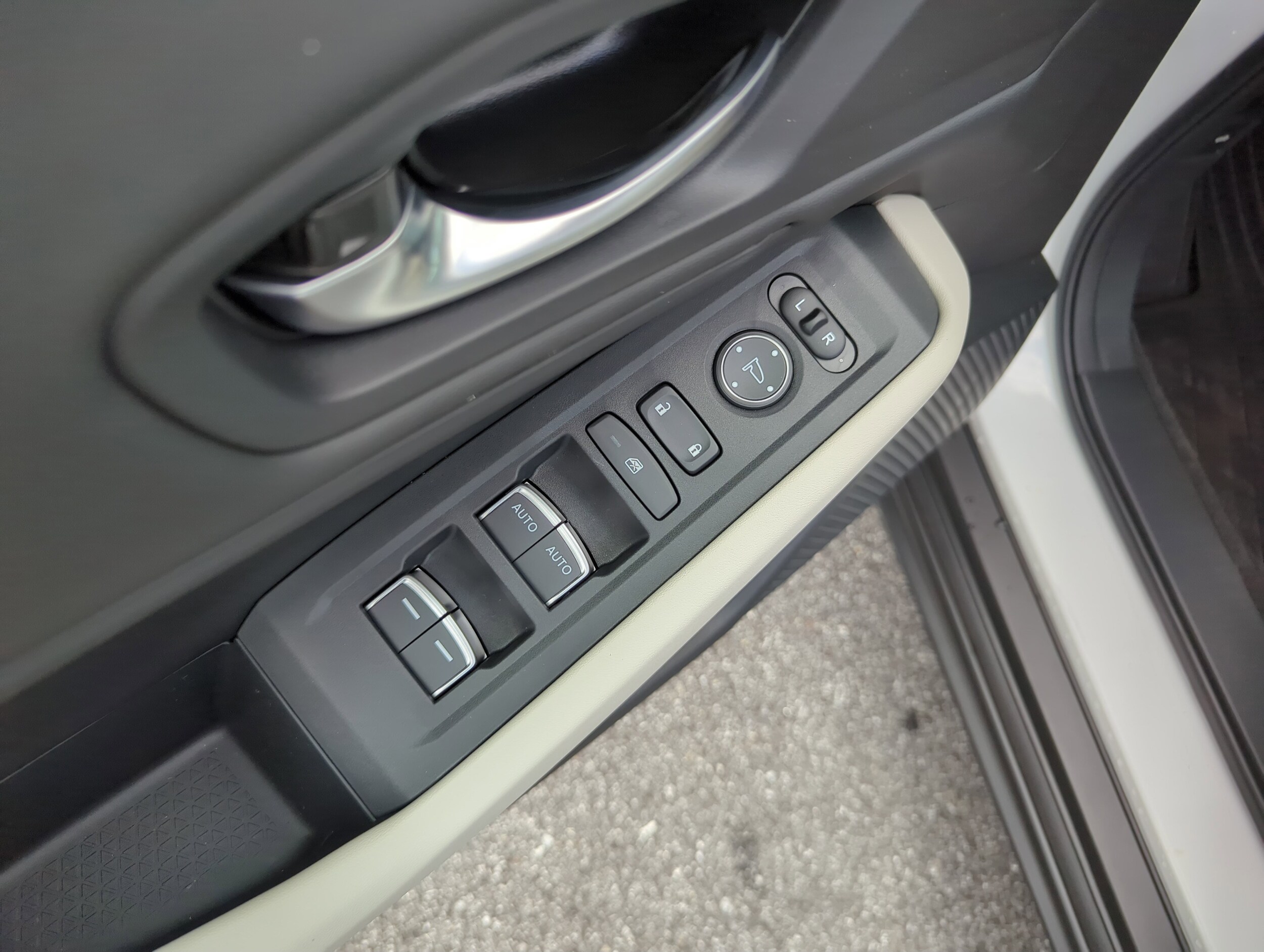 2025 Honda Accord SE - Photo 16