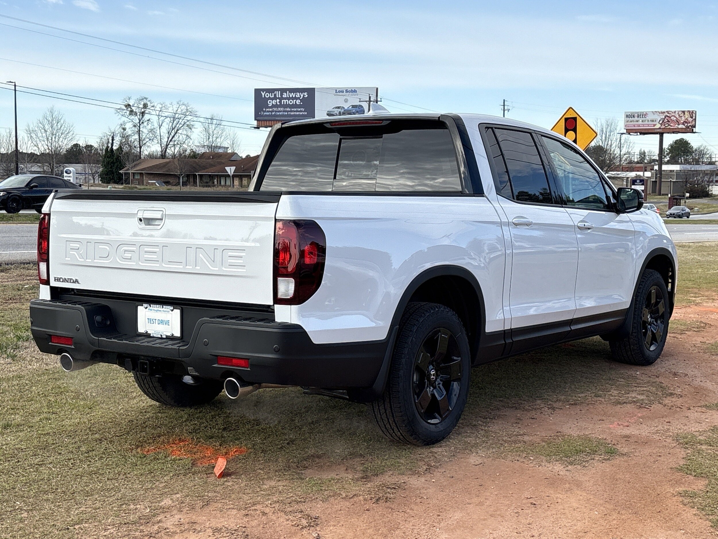 2025 Honda Ridgeline Black Edition photo 3