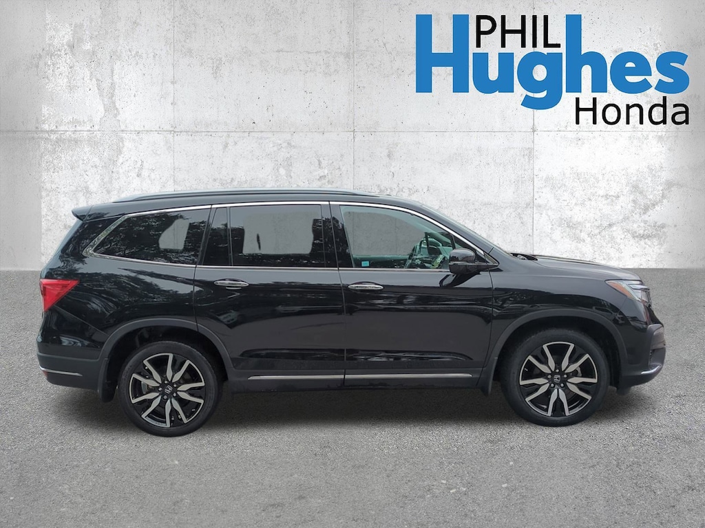 Certified 2022 Honda Pilot Touring 8-Passenger Touring 8-Passenger AWD