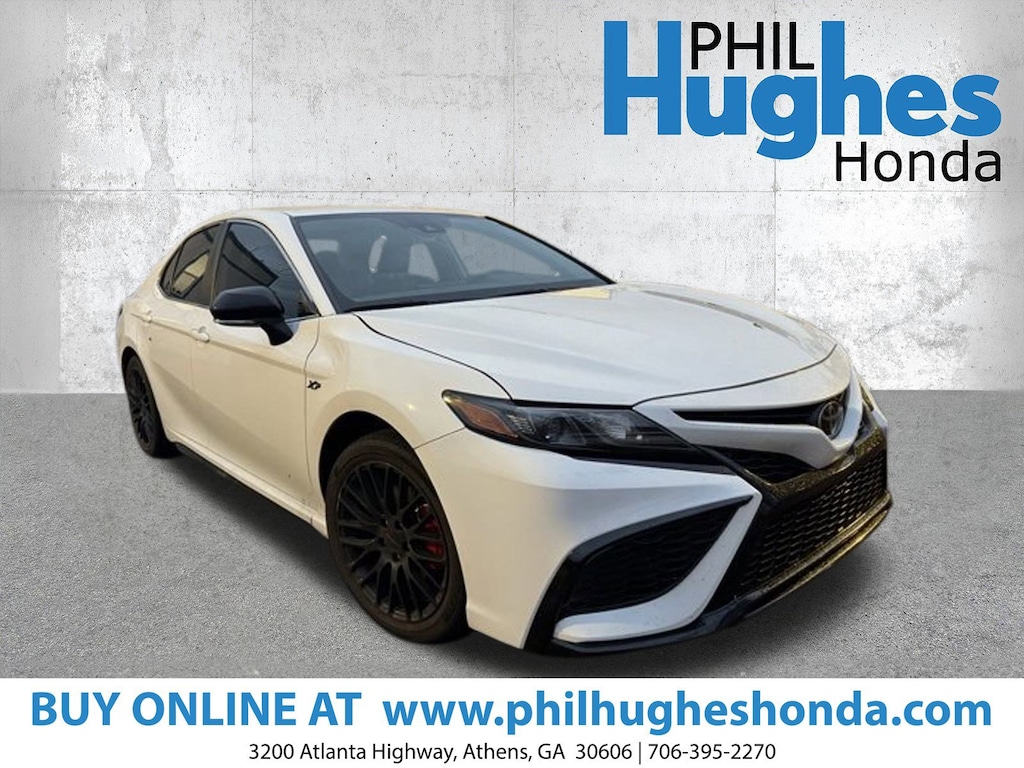Used 2024 Toyota Camry SE SE Auto