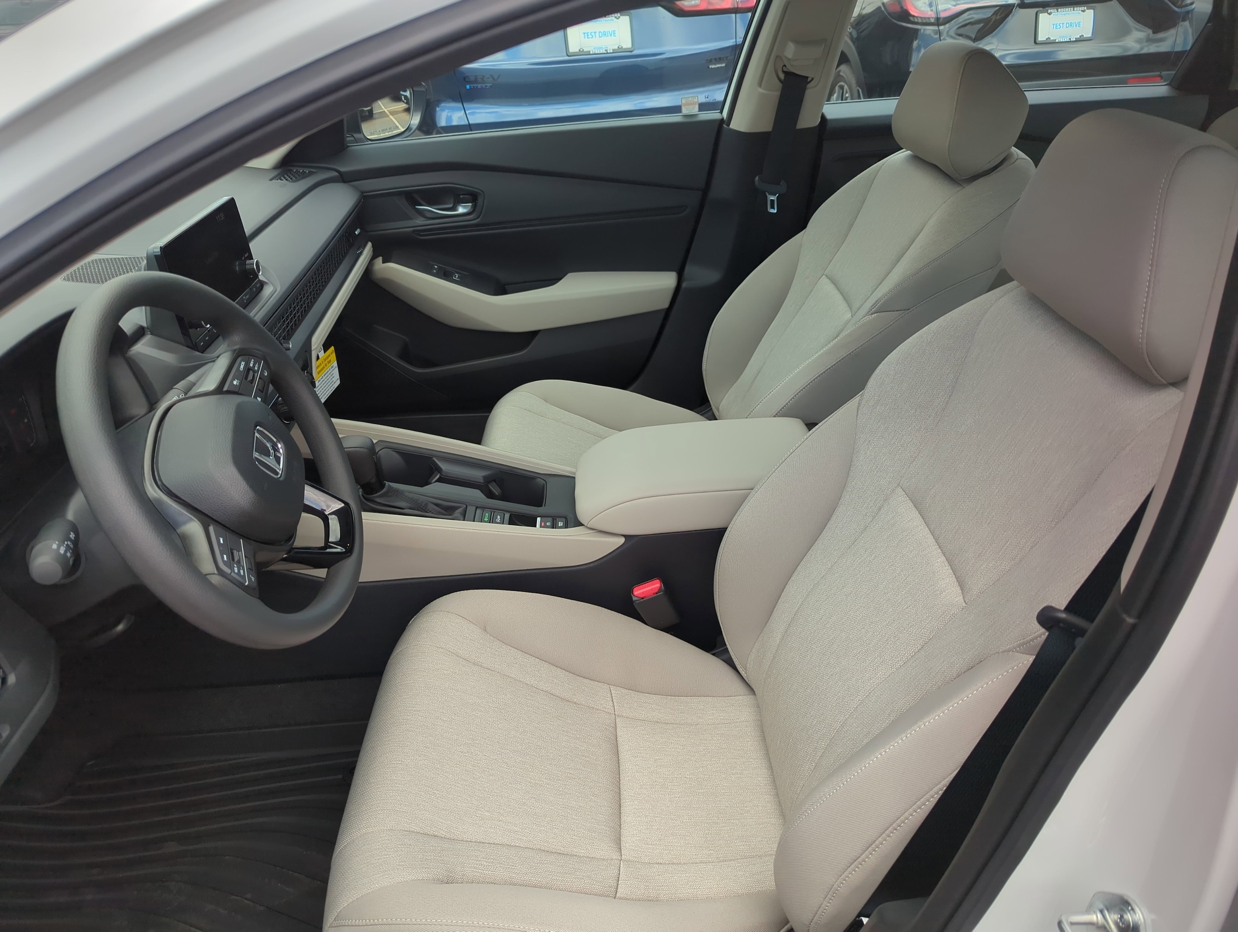 2025 Honda Accord SE - Photo 17