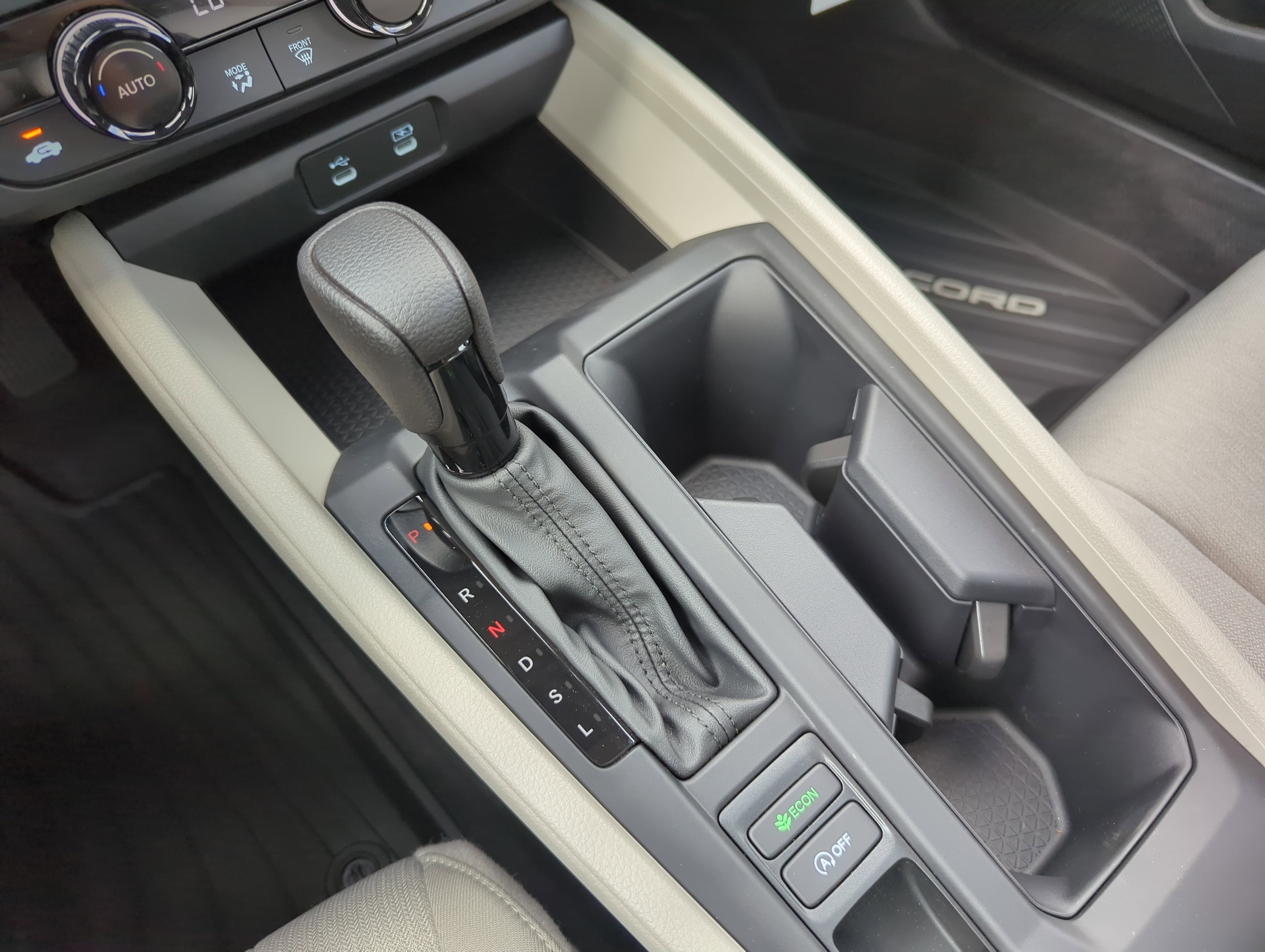 2025 Honda Accord SE - Photo 23