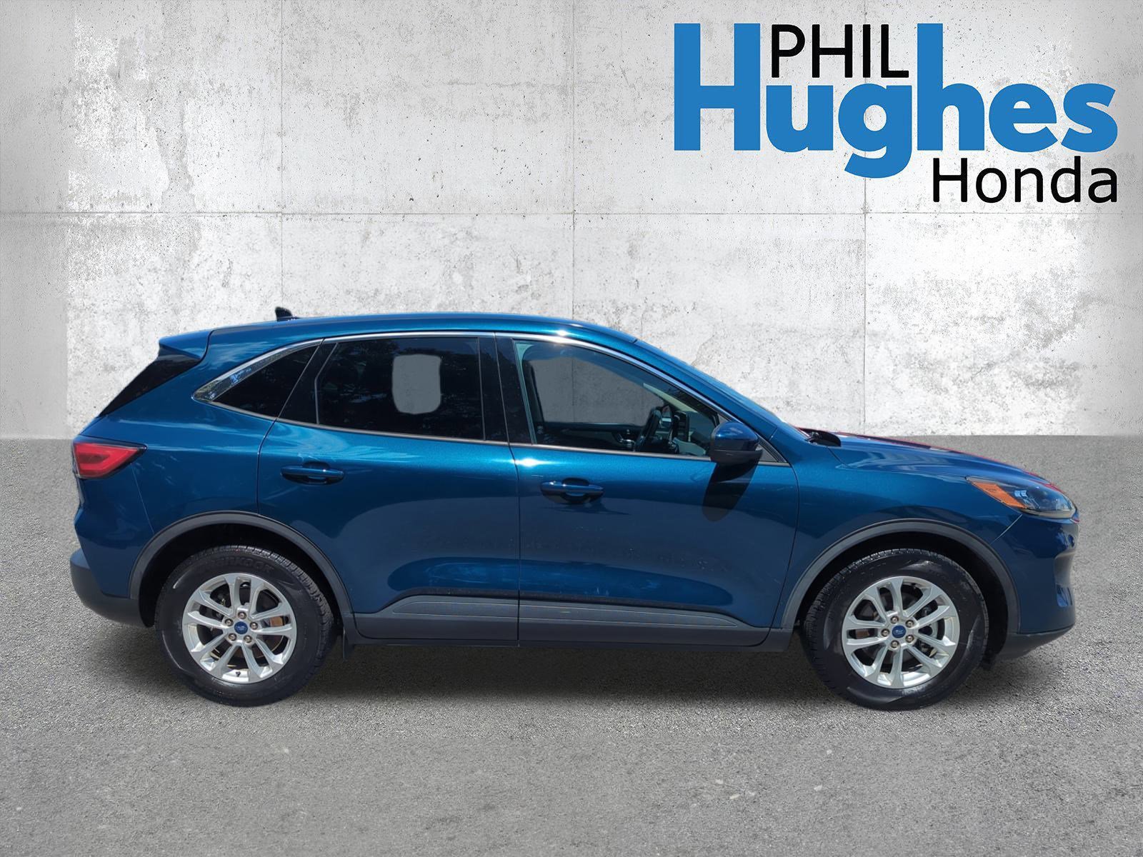 Used 2020 Ford Escape SE with VIN 1FMCU0G63LUA67406 for sale in Athens, GA