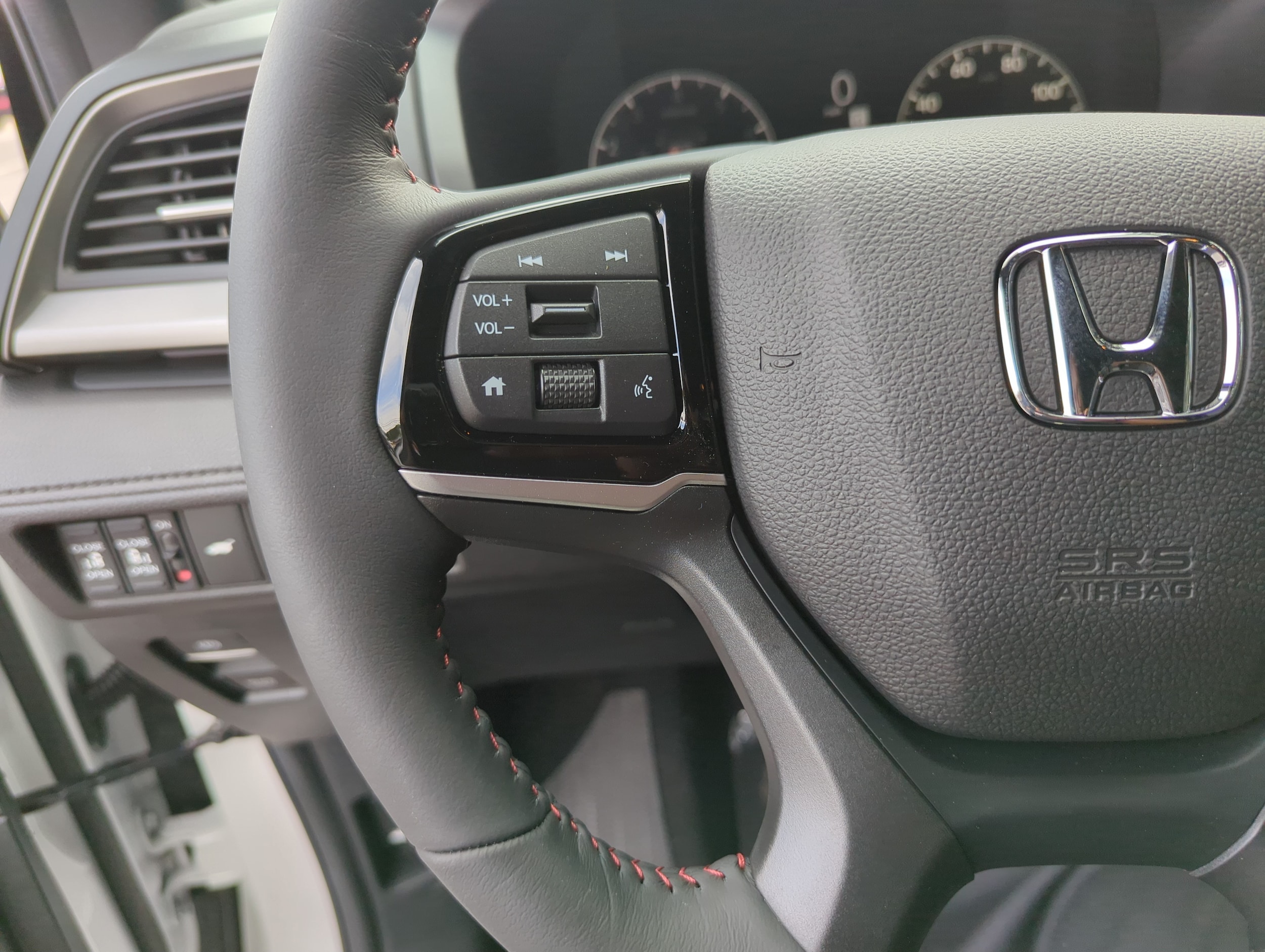 2026 Honda Odyssey Sport L - Photo 24