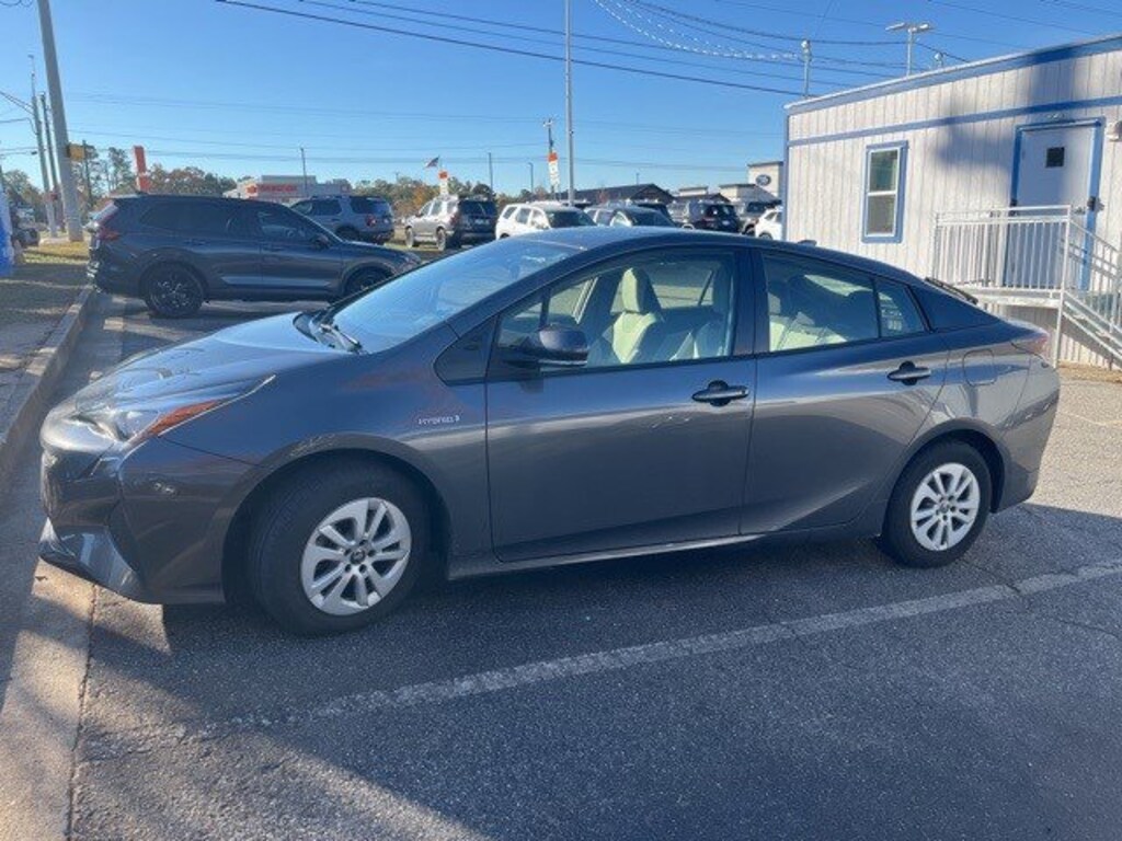 Used 2017 Toyota Prius Four Four