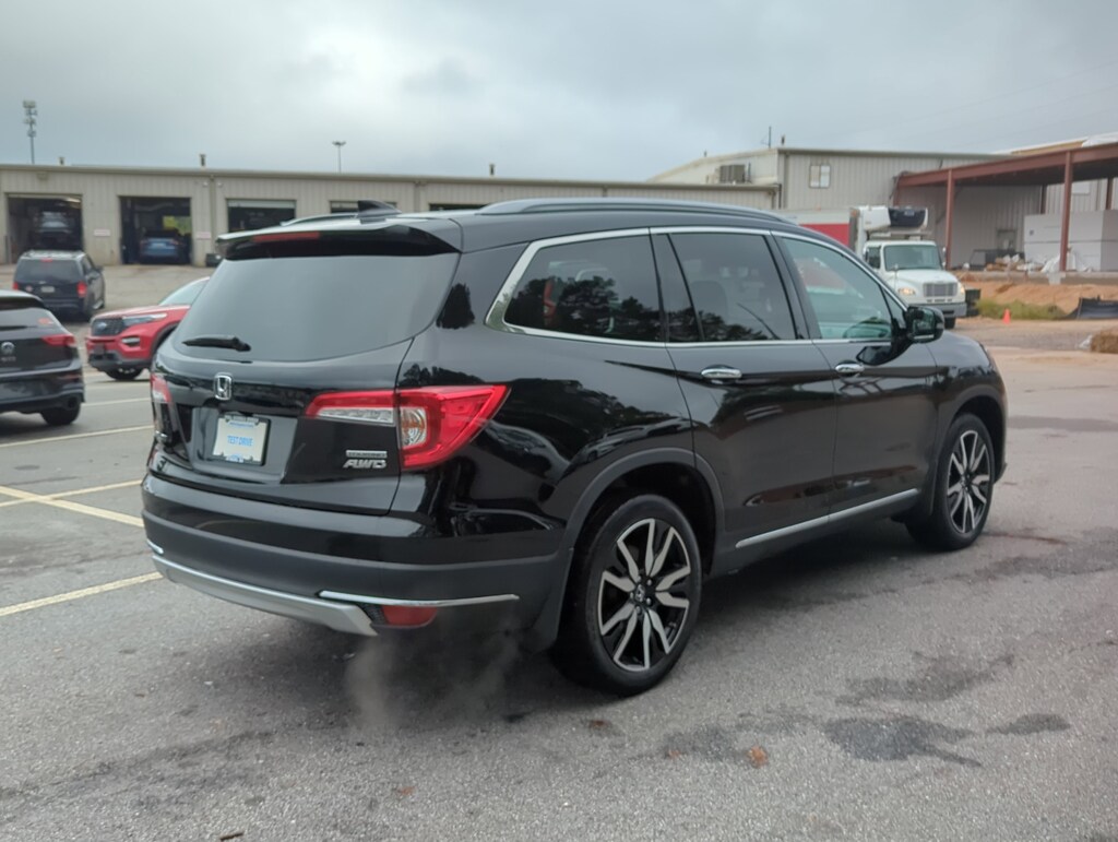 Certified 2022 Honda Pilot Touring 8-Passenger Touring 8-Passenger AWD