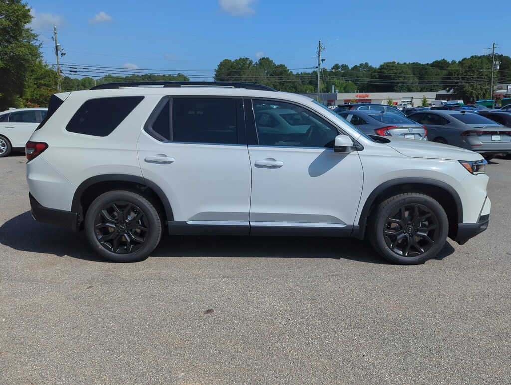 Used 2025 Honda Pilot Touring Touring 2WD