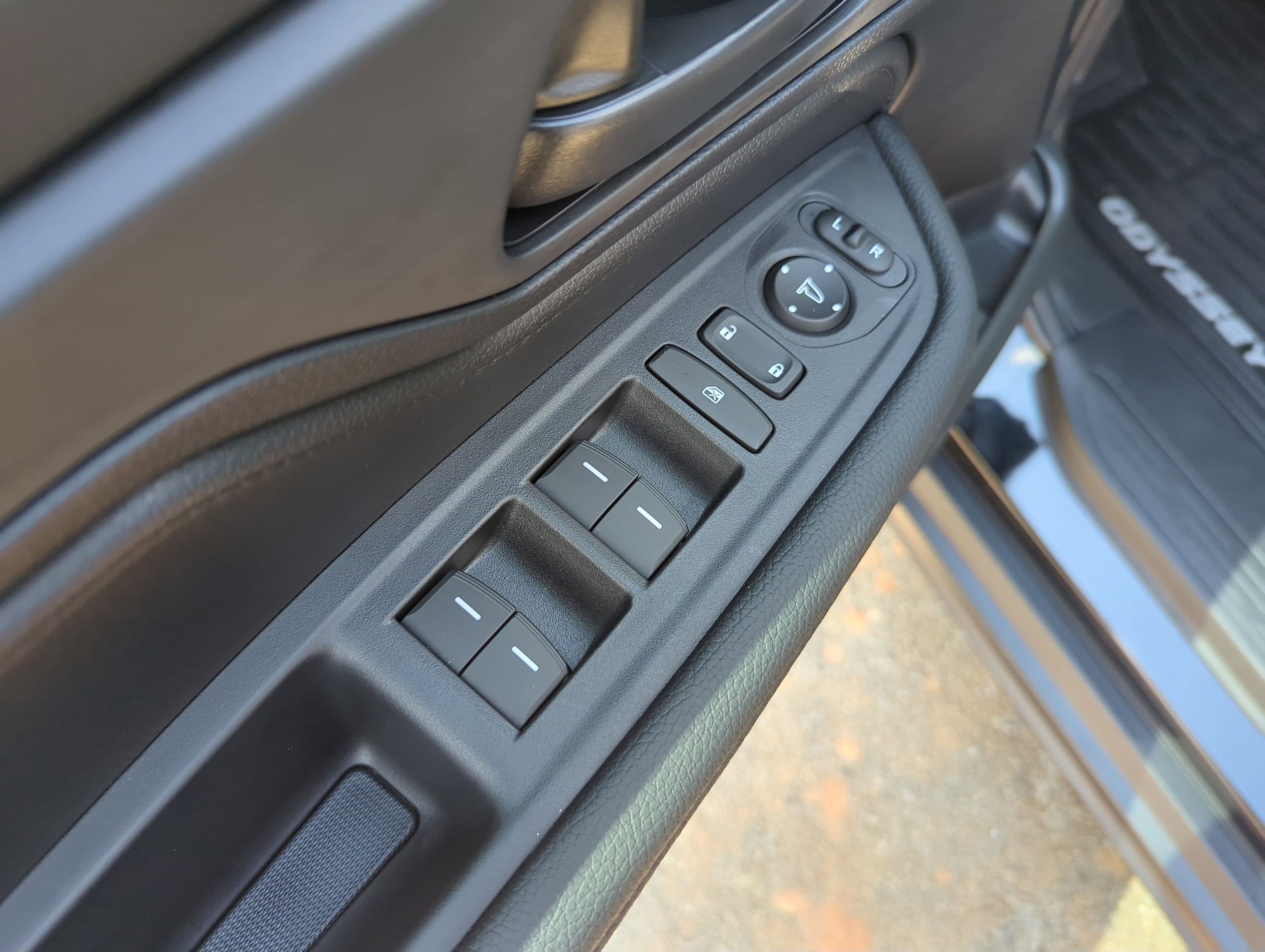 2026 Honda Odyssey EX-L - Photo 17