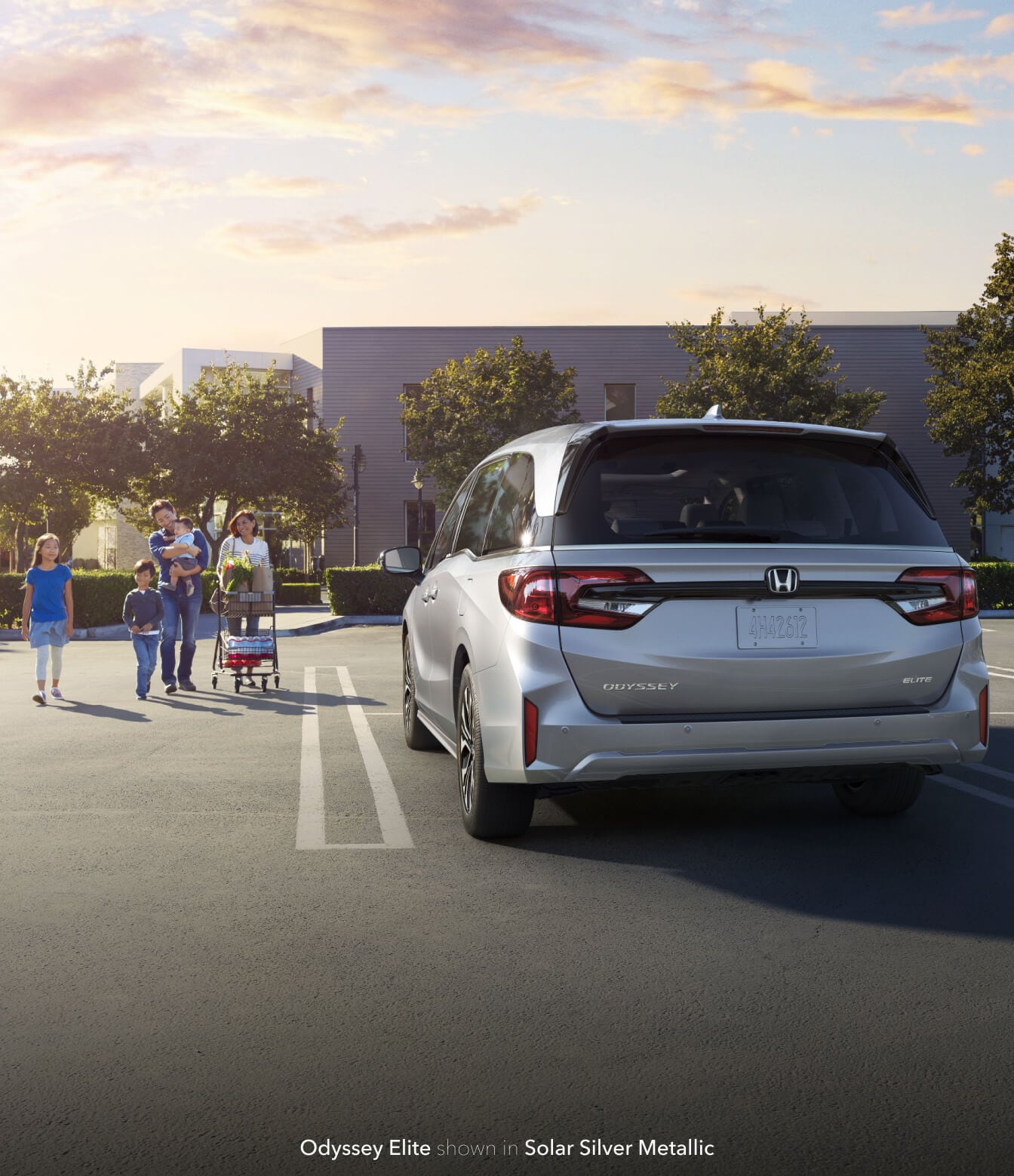 Rear view of the Honda Odyssey Elite in solar silver metallic