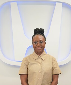 Staff member Nadine O’Brien from ID_ace413d98d02
