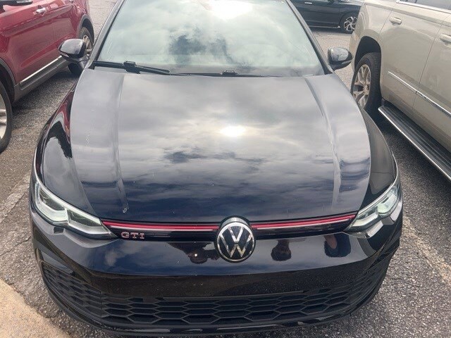 2022 Volkswagen Golf GTI SE photo 2