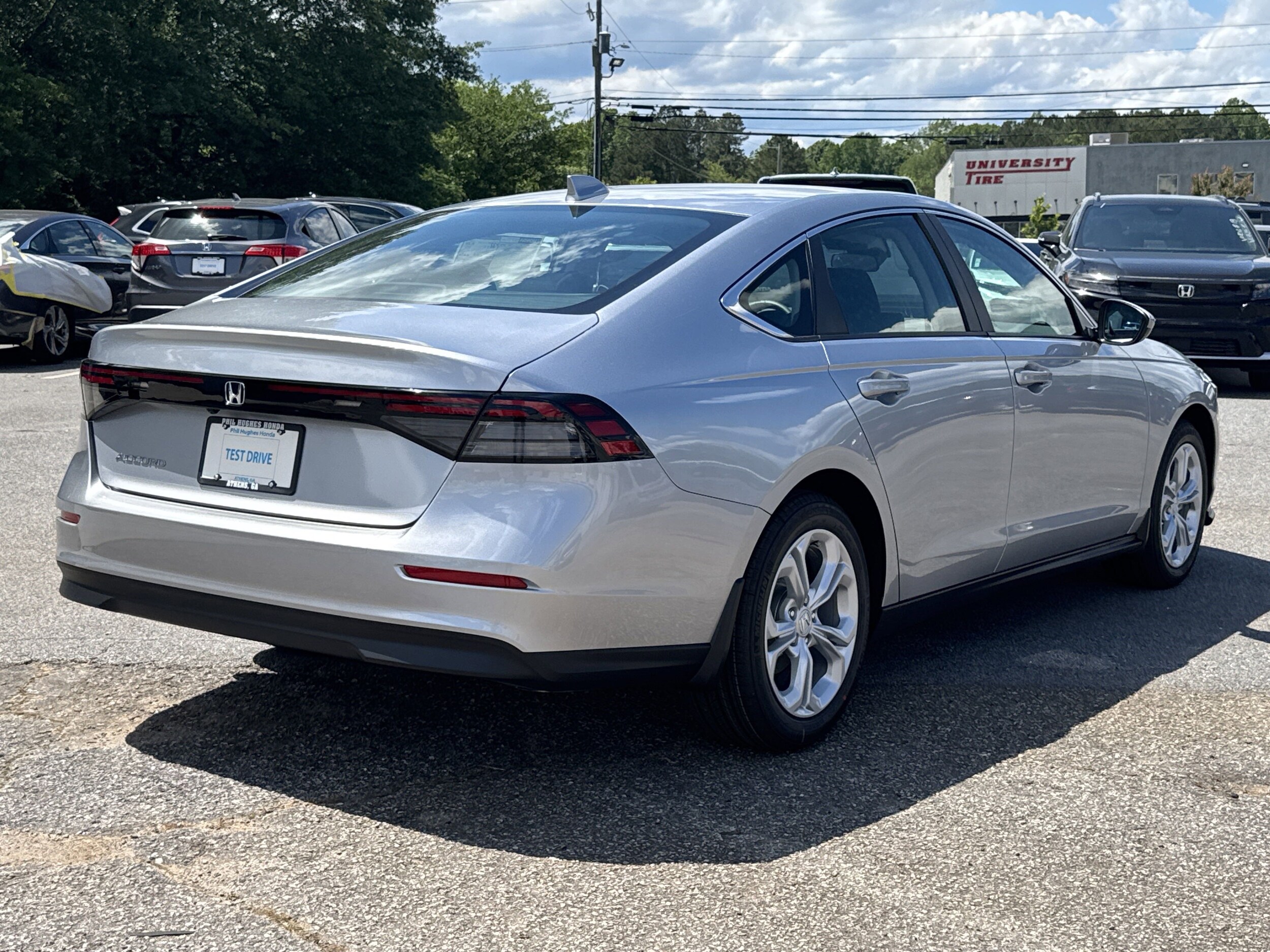 2025 Honda Accord LX photo 3