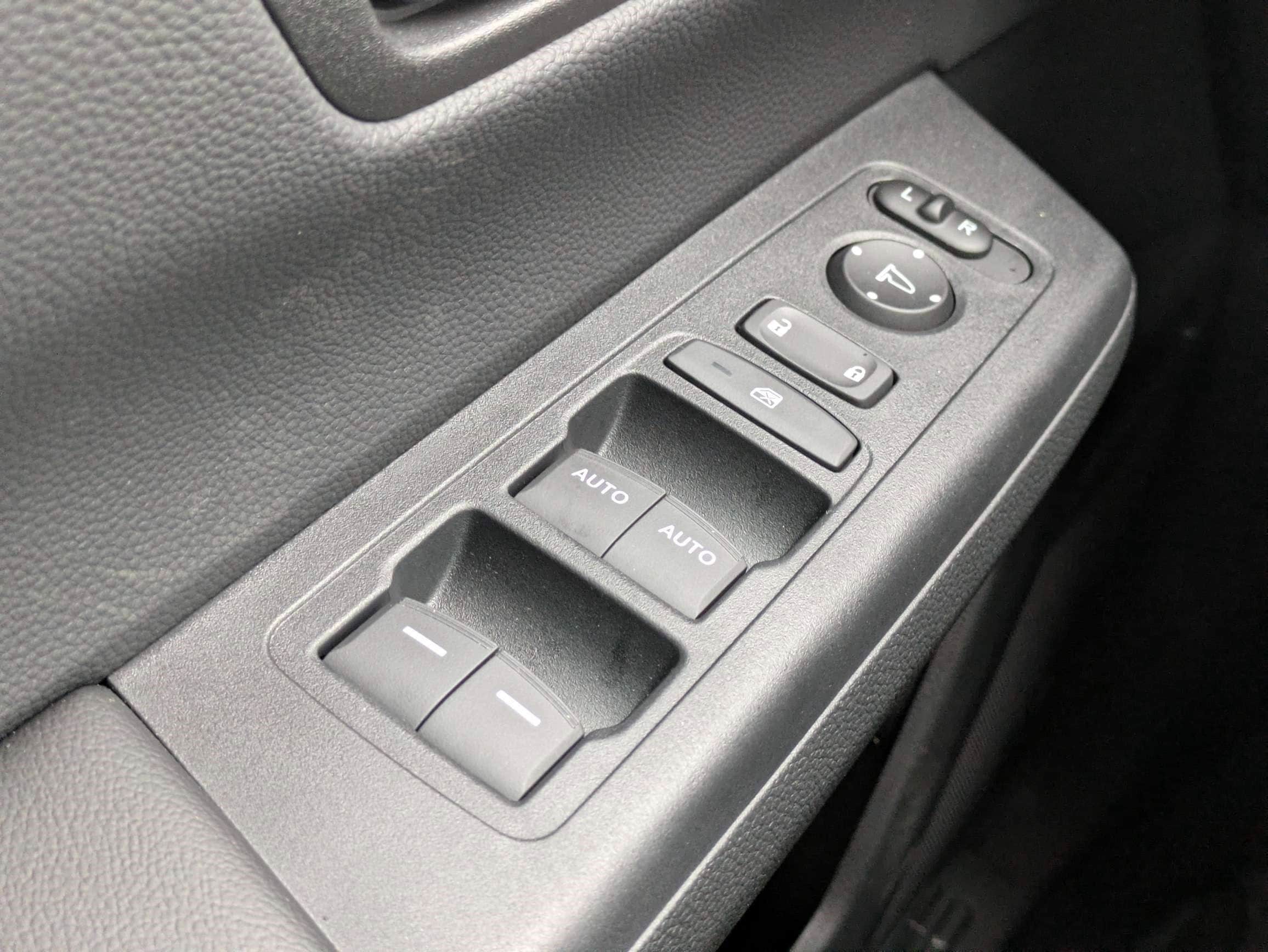 2026 Honda CR-V EX - Photo 32