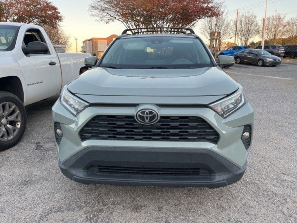 Used 2020 Toyota RAV4 XLE XLE FWD