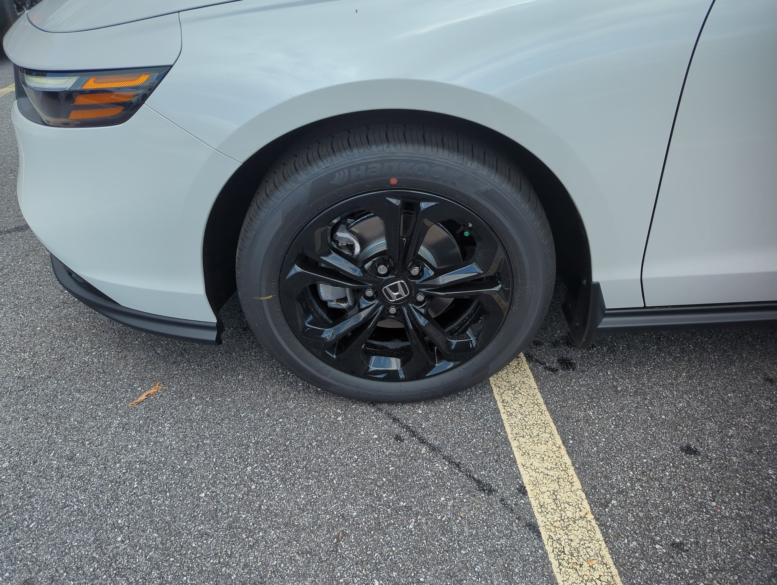 2025 Honda Accord SE - Photo 13