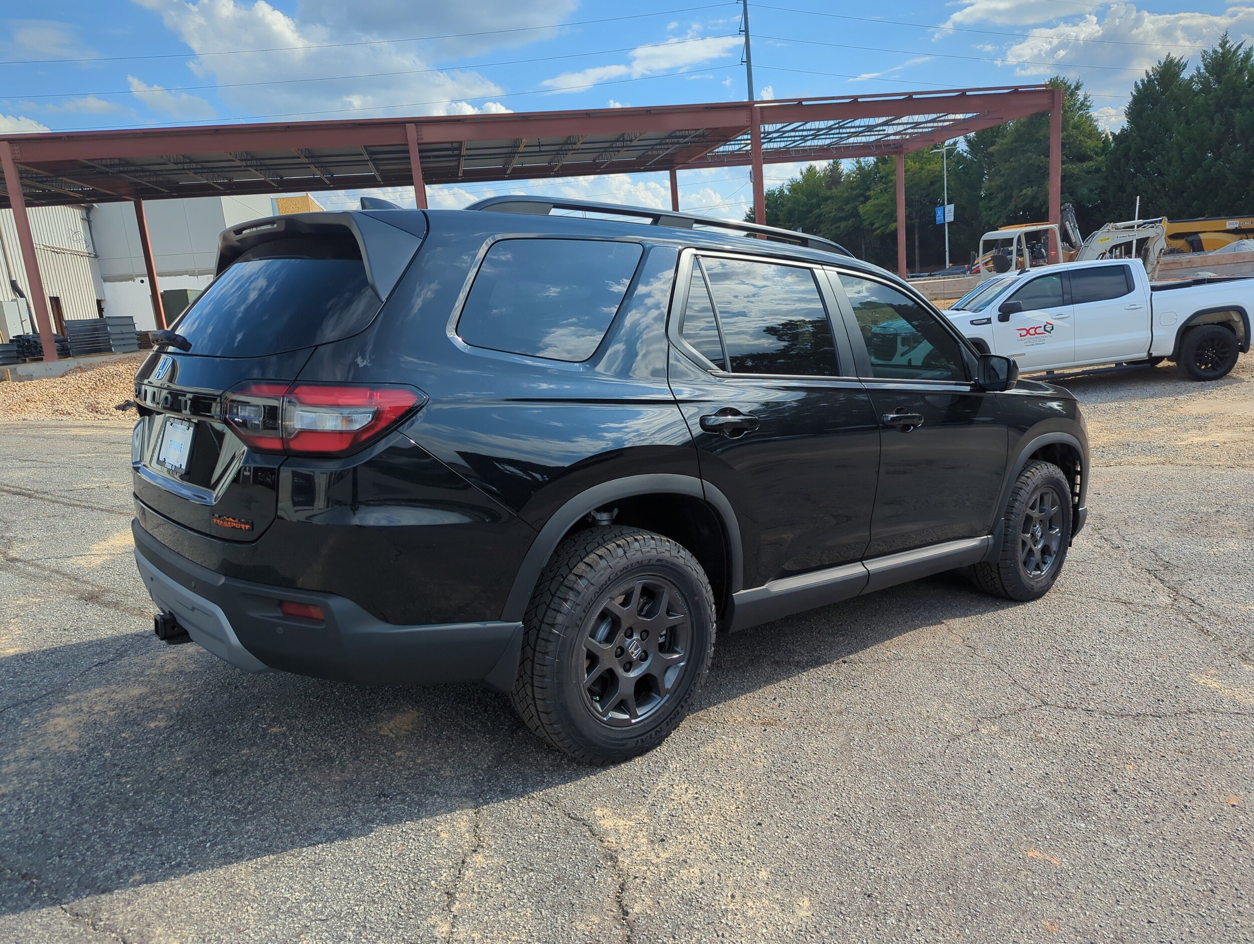 2025 Honda Pilot TrailSport photo 4