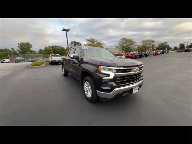 2023 Chevrolet Silverado 1500 LT photo 2