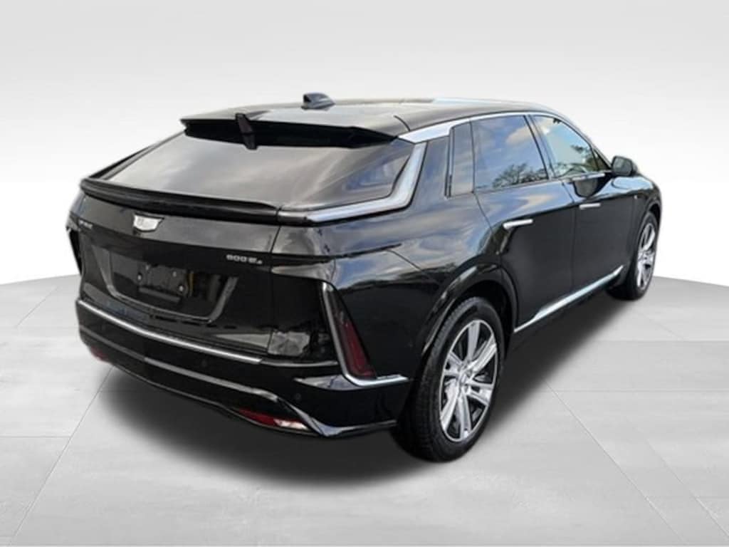 Used 2024 CADILLAC LYRIQ Tech SUV
