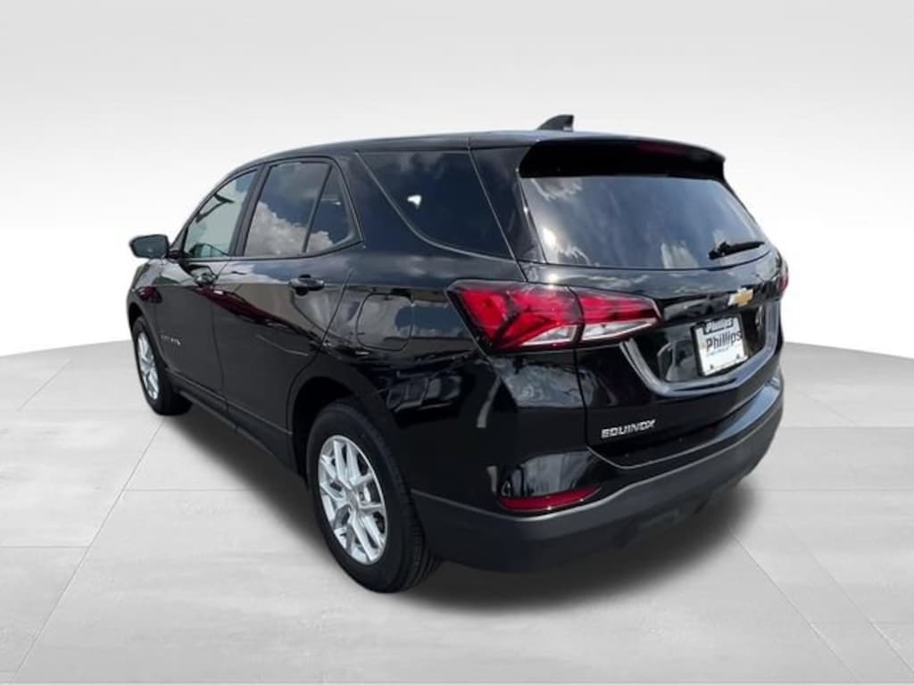 Used 2024 Chevrolet Equinox LS SUV