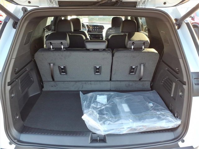 2026 Chevrolet Traverse photo 4