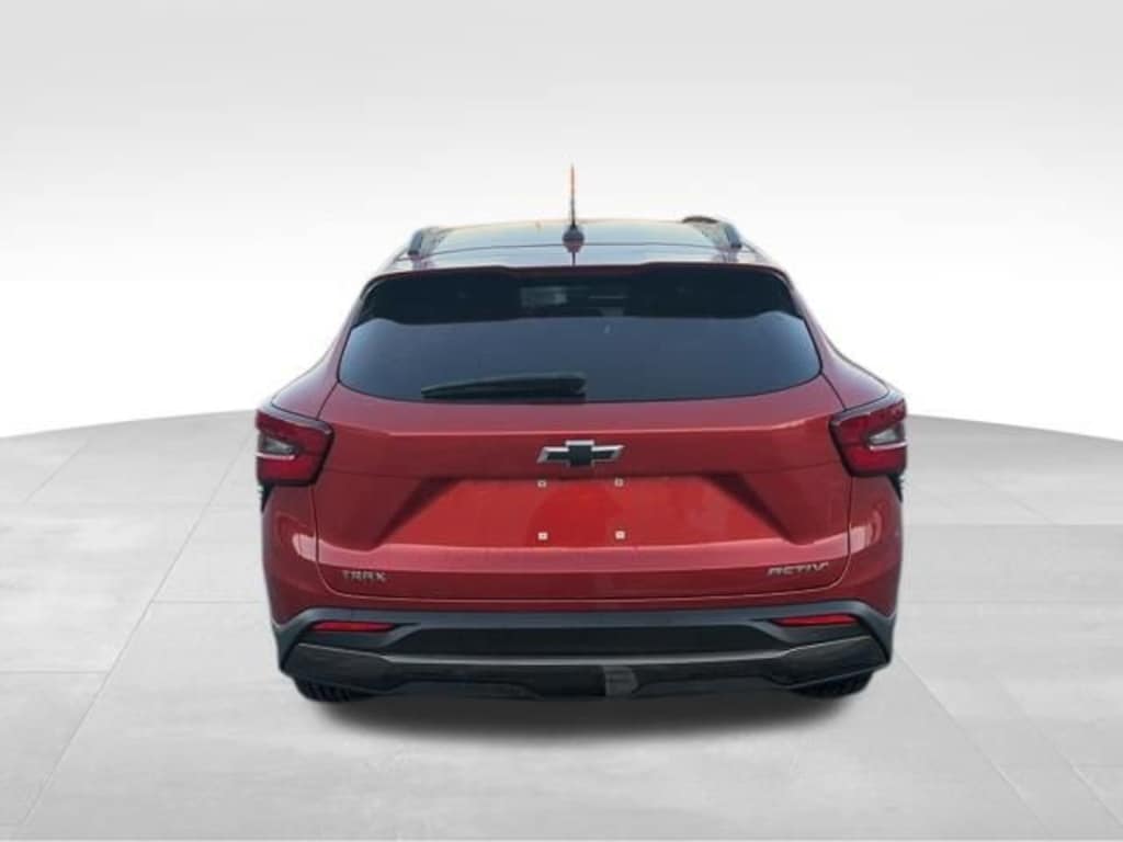 Used 2024 Chevrolet Trax Activ SUV