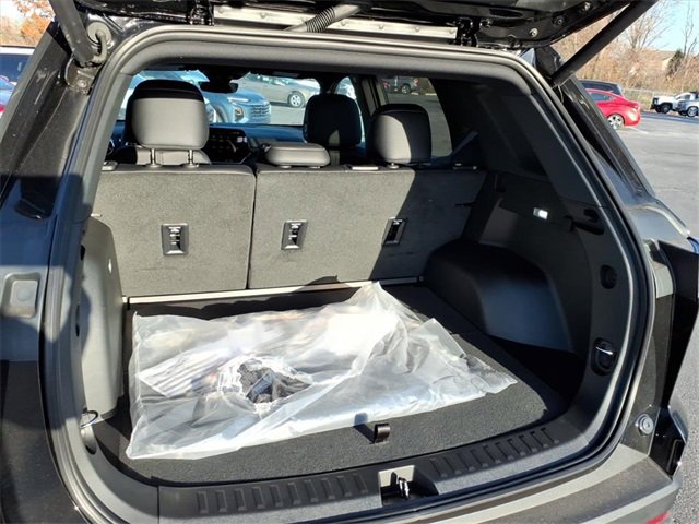 2026 Chevrolet Equinox LT photo 4