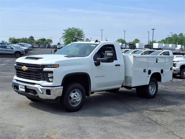 2025 Chevrolet Silverado 3500HD Work Truck photo 3