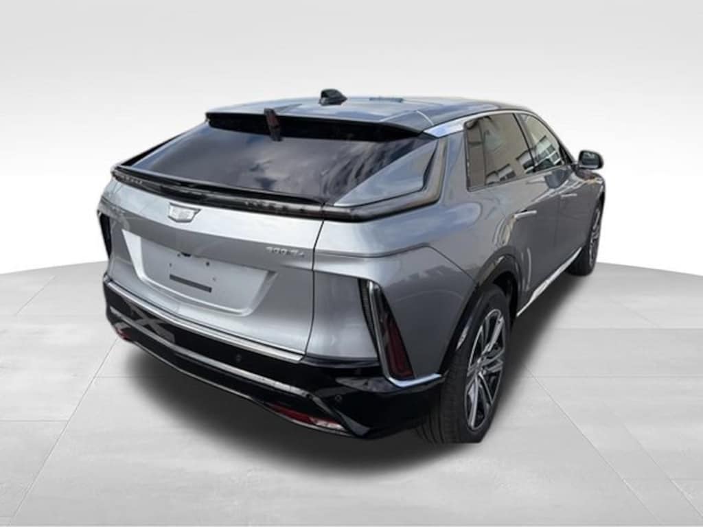 Used 2024 CADILLAC LYRIQ Luxury 2 SUV